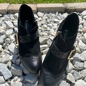 women’s black ankle boots